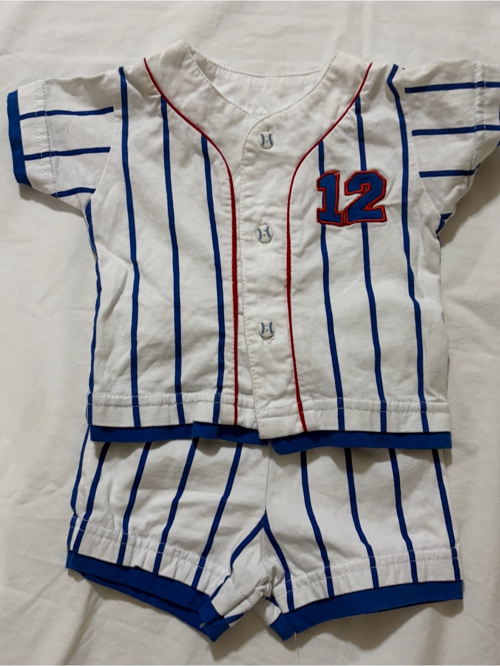 4/$20 Park Bench Kids short set 6-9 month